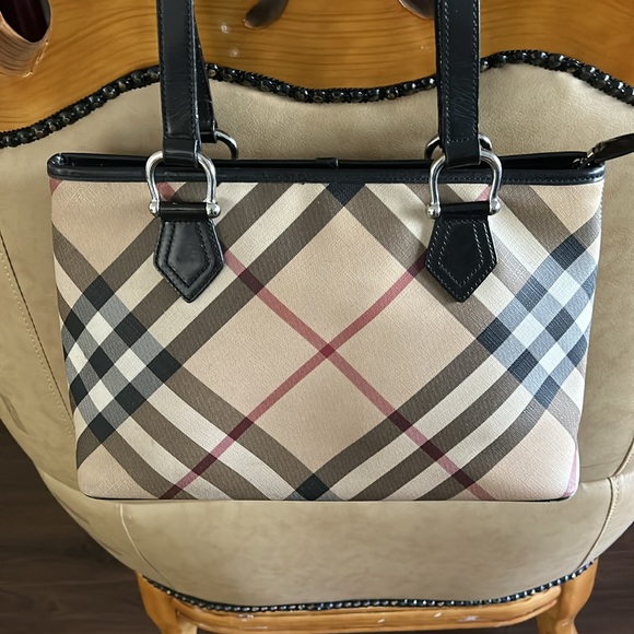 EUC Burberry satchel bag classic design - Picture 4 of 12